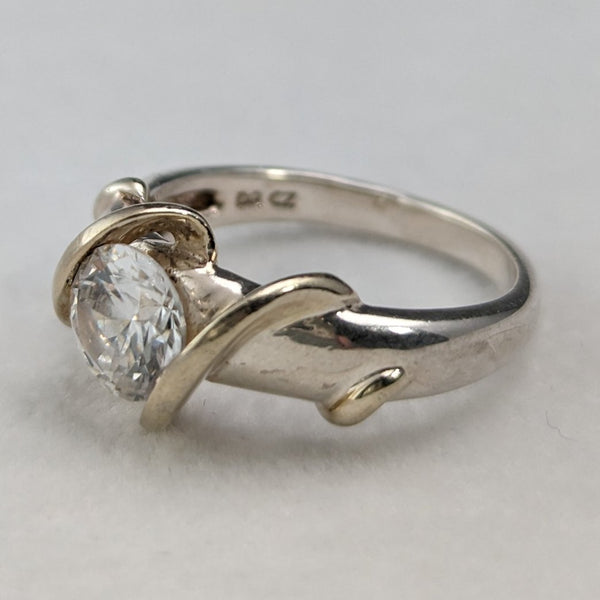 British Vintage Jewelry Cubic Zirconia Sterling Silver Ring (No. 11) Ring